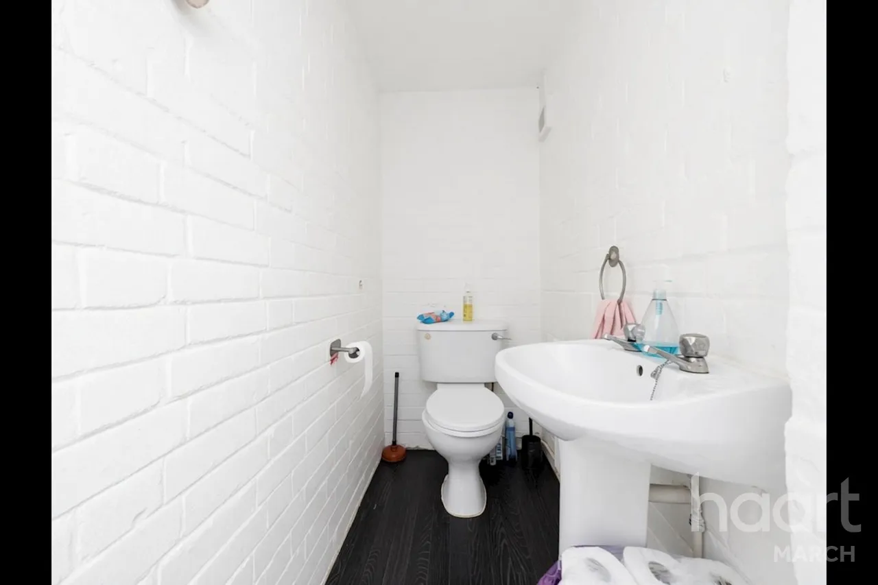 Burnsfield Estate, Chatteris, PE16, photo 10