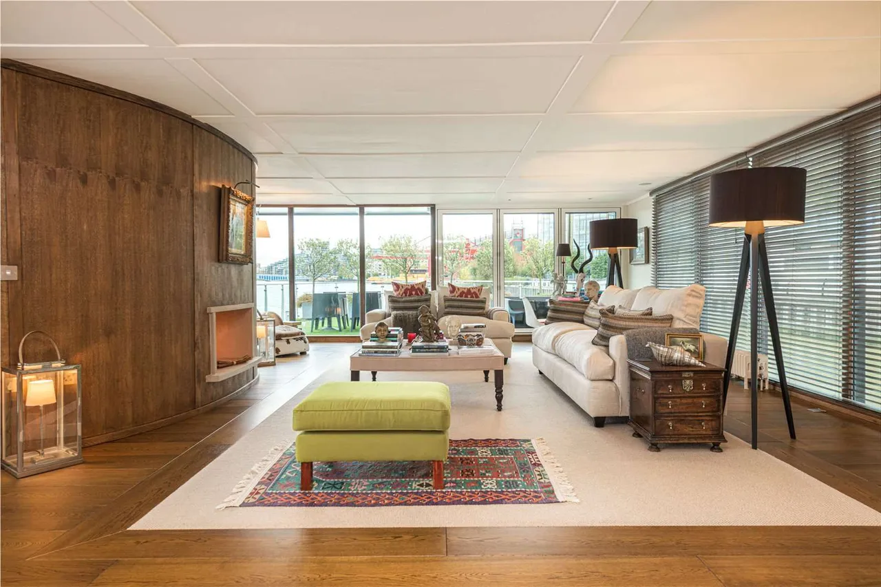 4 bed house for sale — Riverside Quarter, Eastfields Avenue, Putney, London, SW18 1LP