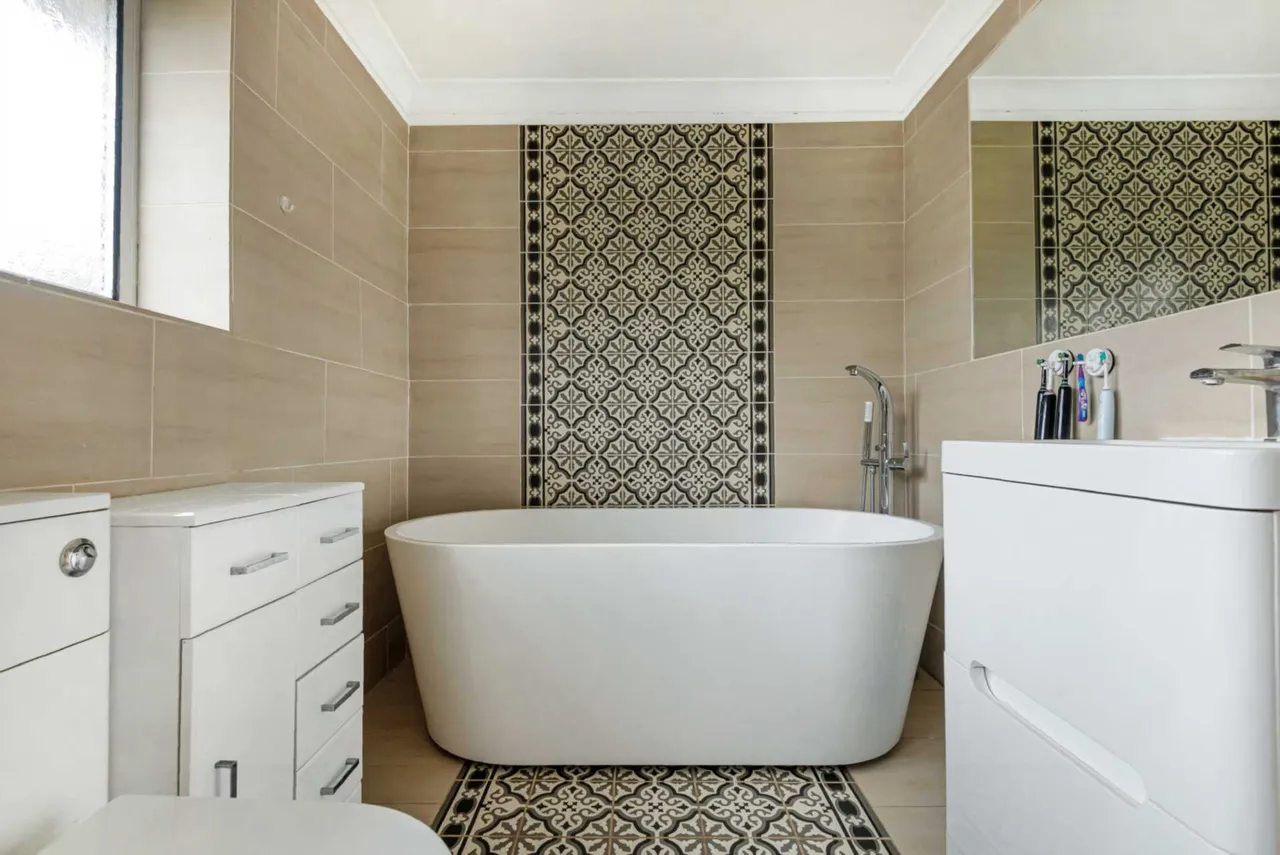 Martin Road, Guildford, GU2 9NX, photo 8