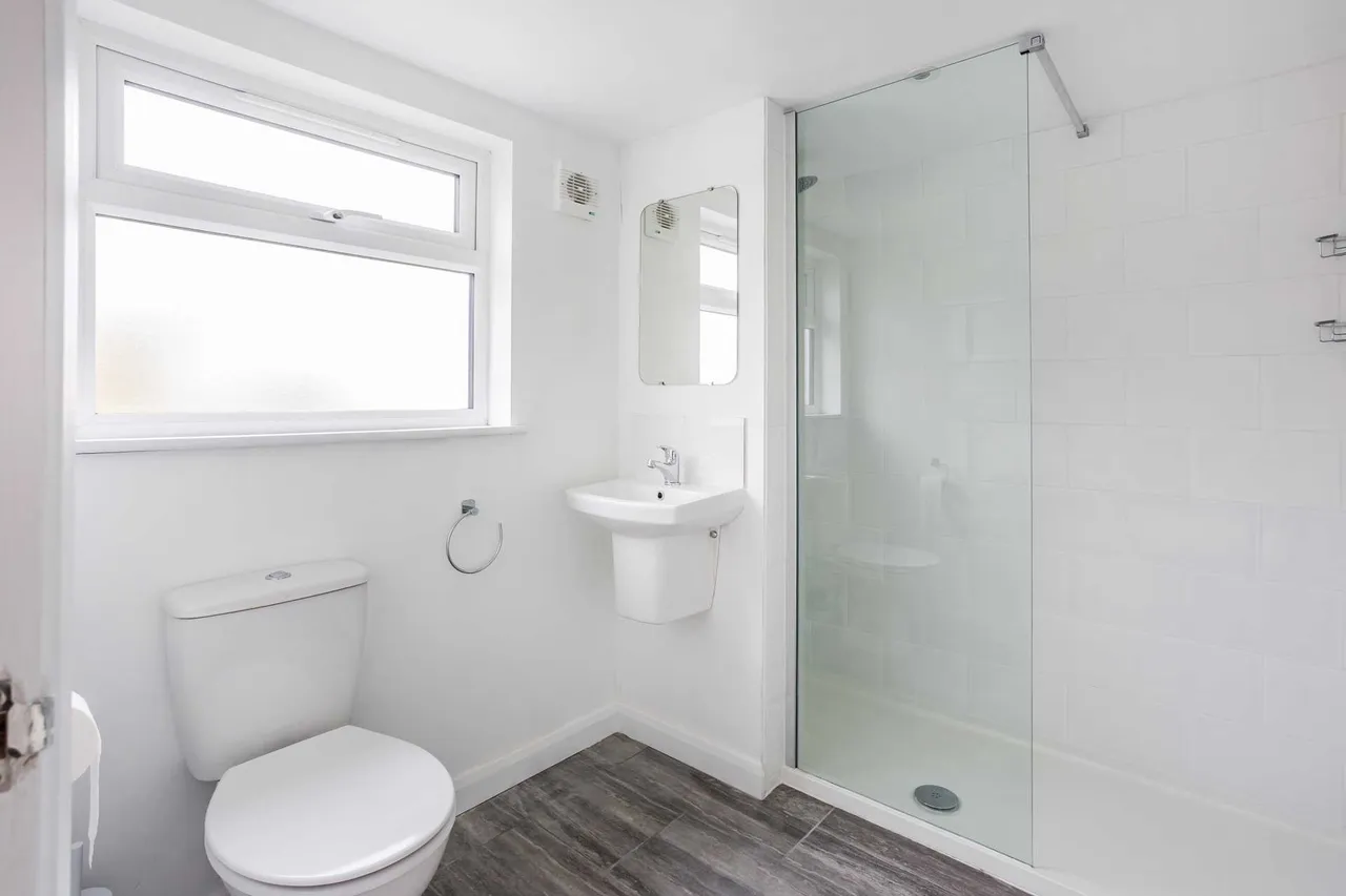 Martin Road, Guildford, GU2 9NX, photo 9