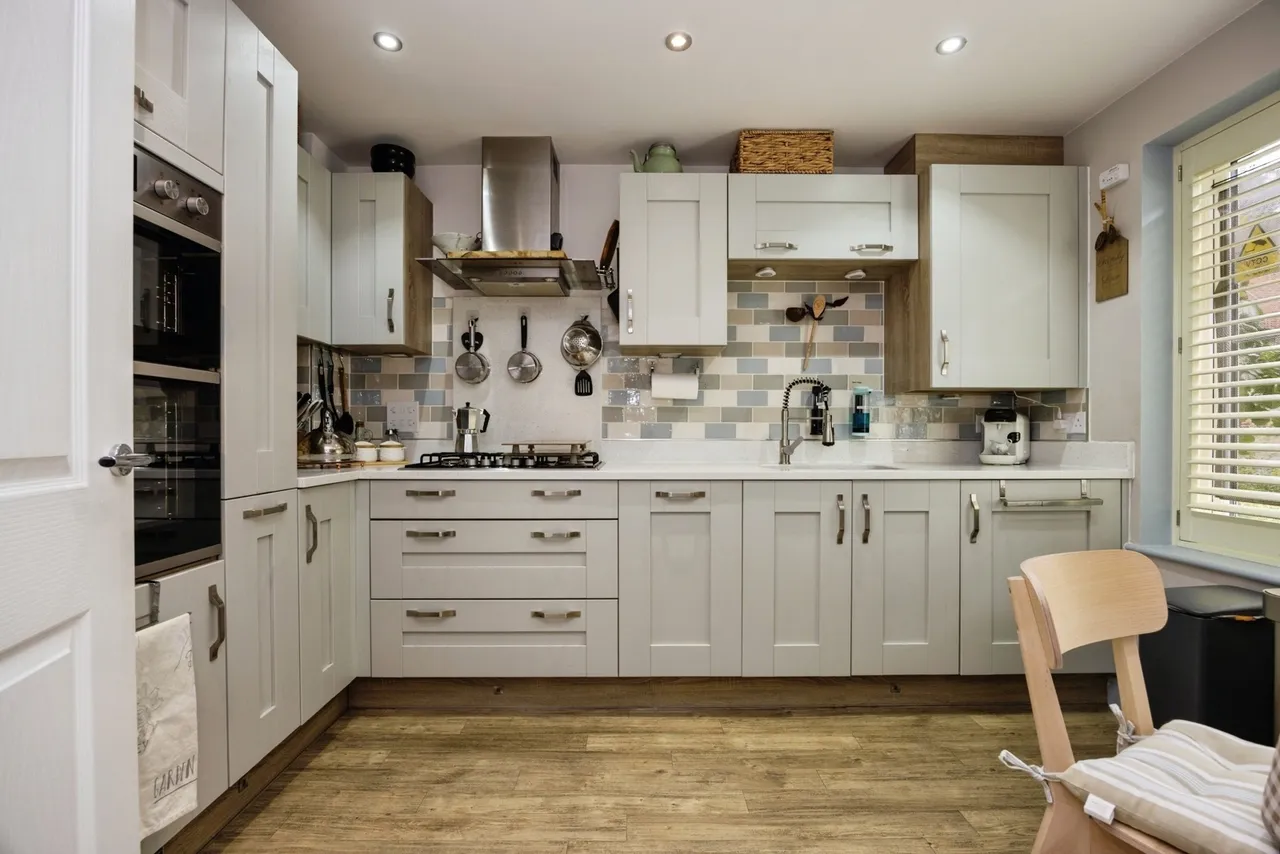 Brickwork Avenue, Liphook, GU30, photo 3