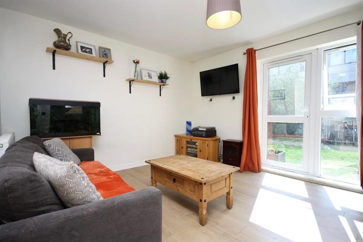 Park View Road, Leatherhead, KT22, photo 3