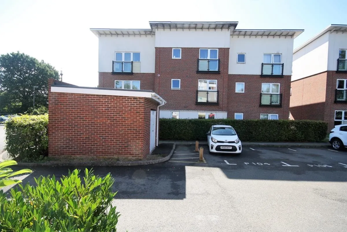 Park View Road, Leatherhead, KT22, photo 8