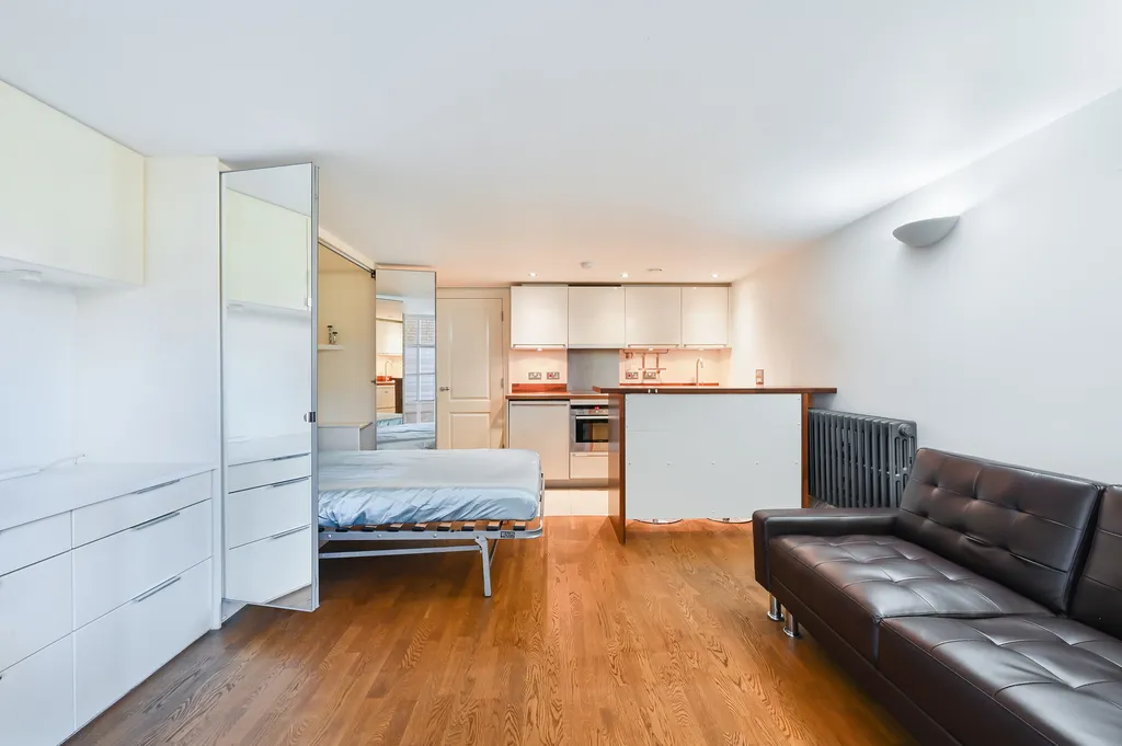 Battersea Park Road, London, SW11, photo 5