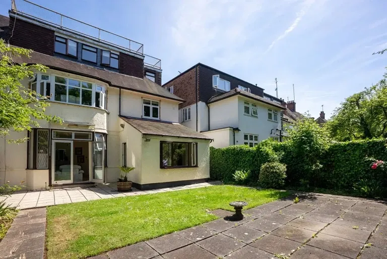 Finchley Road, Golders Green, NW11 7PE, photo 8