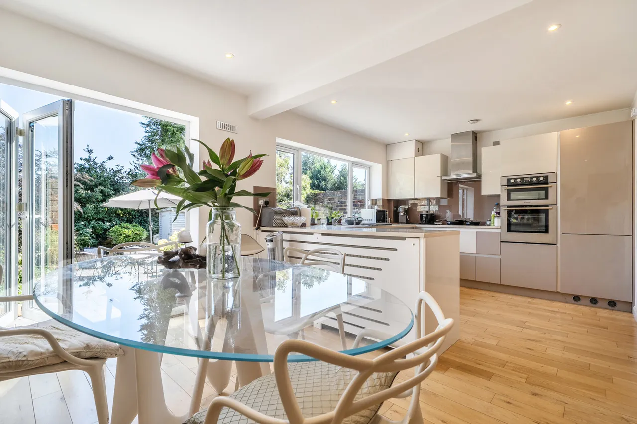 Rising Hill Close, Northwood, HA6, photo 7