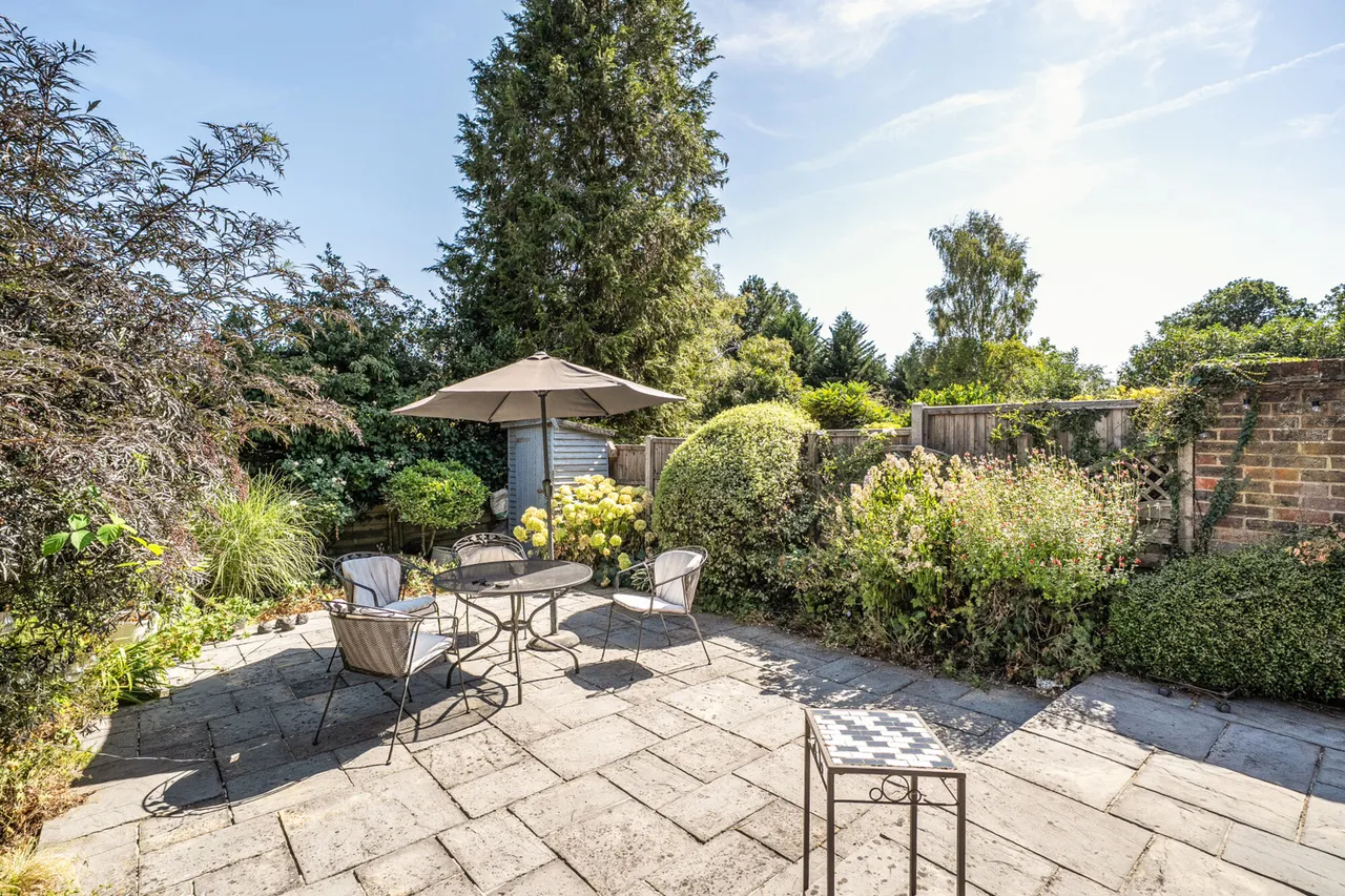 Rising Hill Close, Northwood, HA6, photo 14