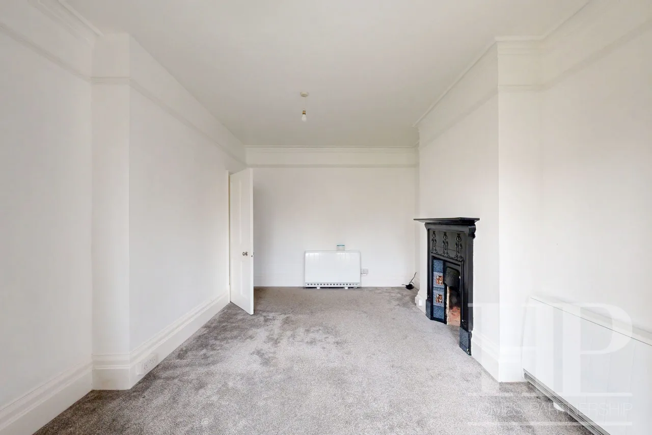 Grosvenor Road, East Grinstead, RH19, photo 5