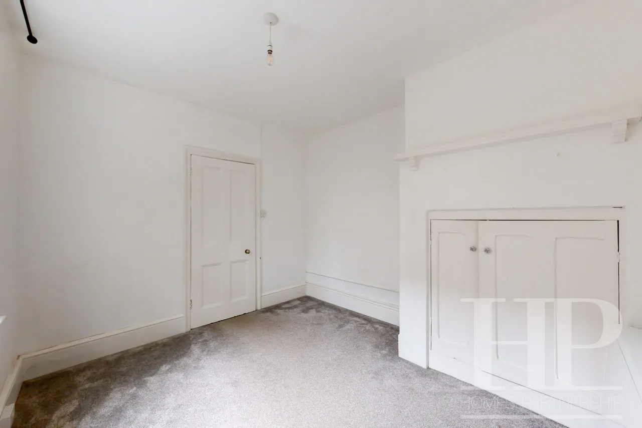 Grosvenor Road, East Grinstead, RH19, photo 9