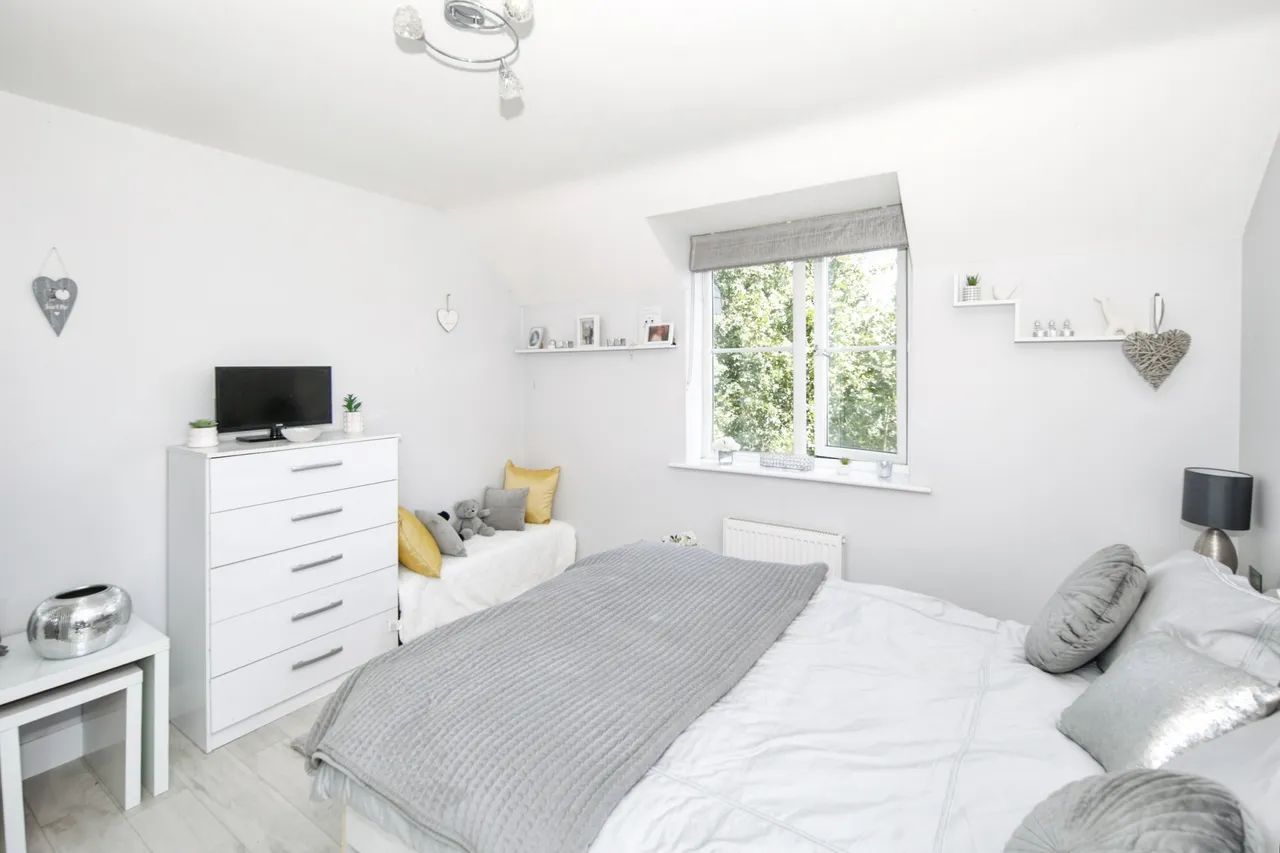 Spruce Road, Nuneaton, CV10, photo 5