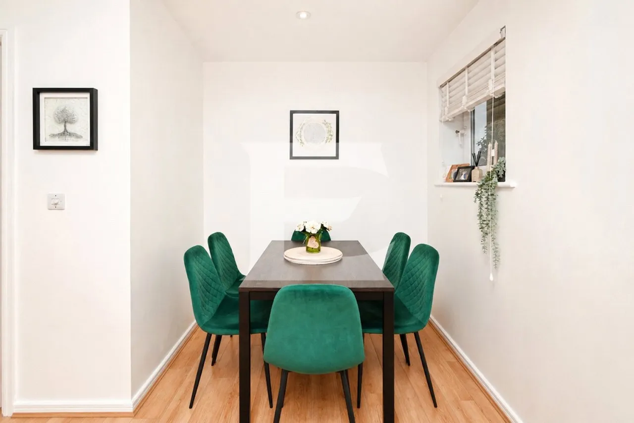 Peacock Close, Mill Hill, NW7, photo 11