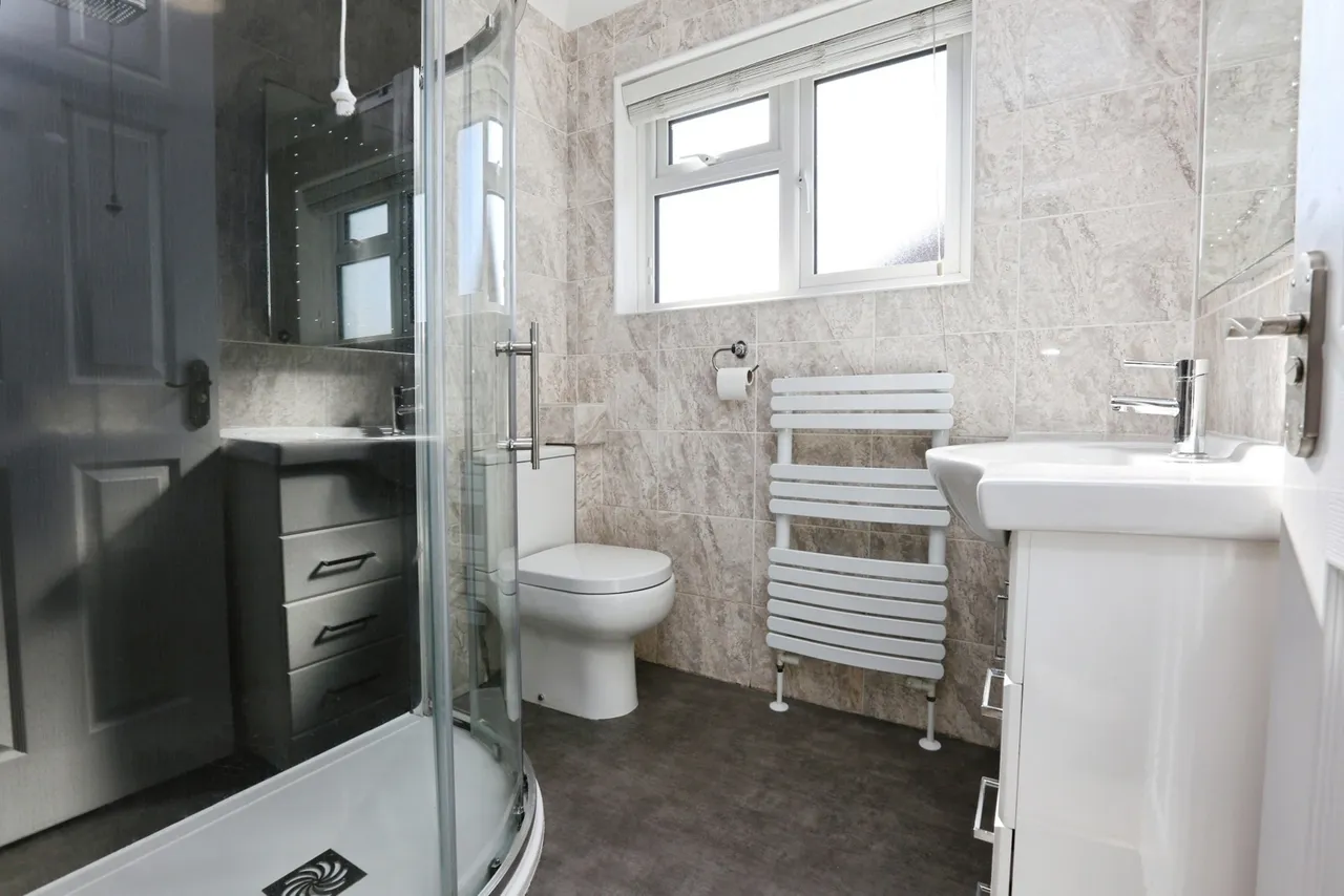 Woolwich Close, Bursledon, SO31, photo 5