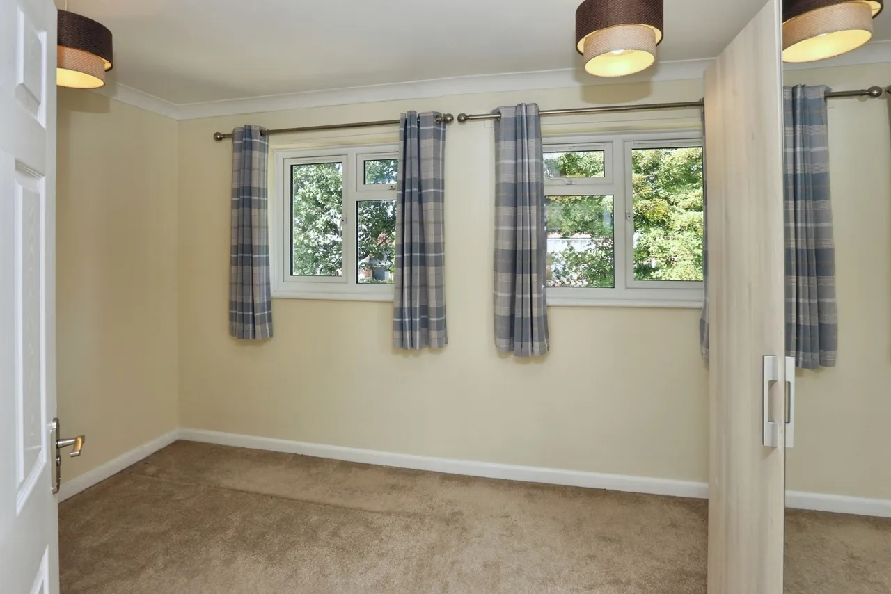 Woolwich Close, Bursledon, SO31, photo 11