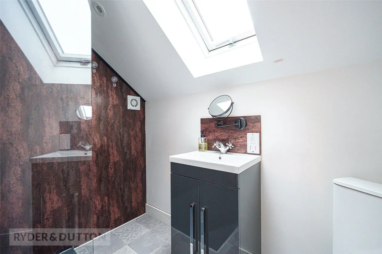 Kinder Avenue, Cowlersley, HD4, photo 11