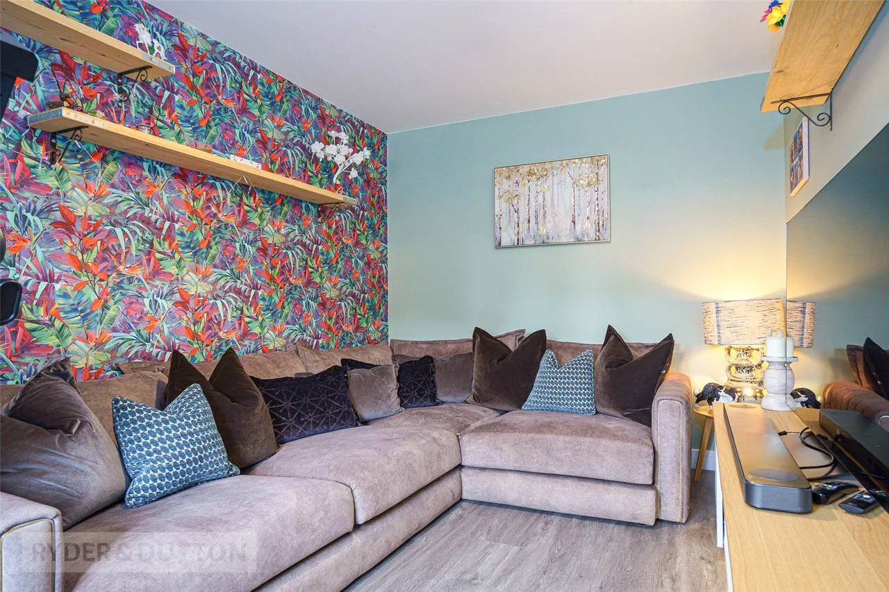 Kinder Avenue, Cowlersley, HD4, photo 7