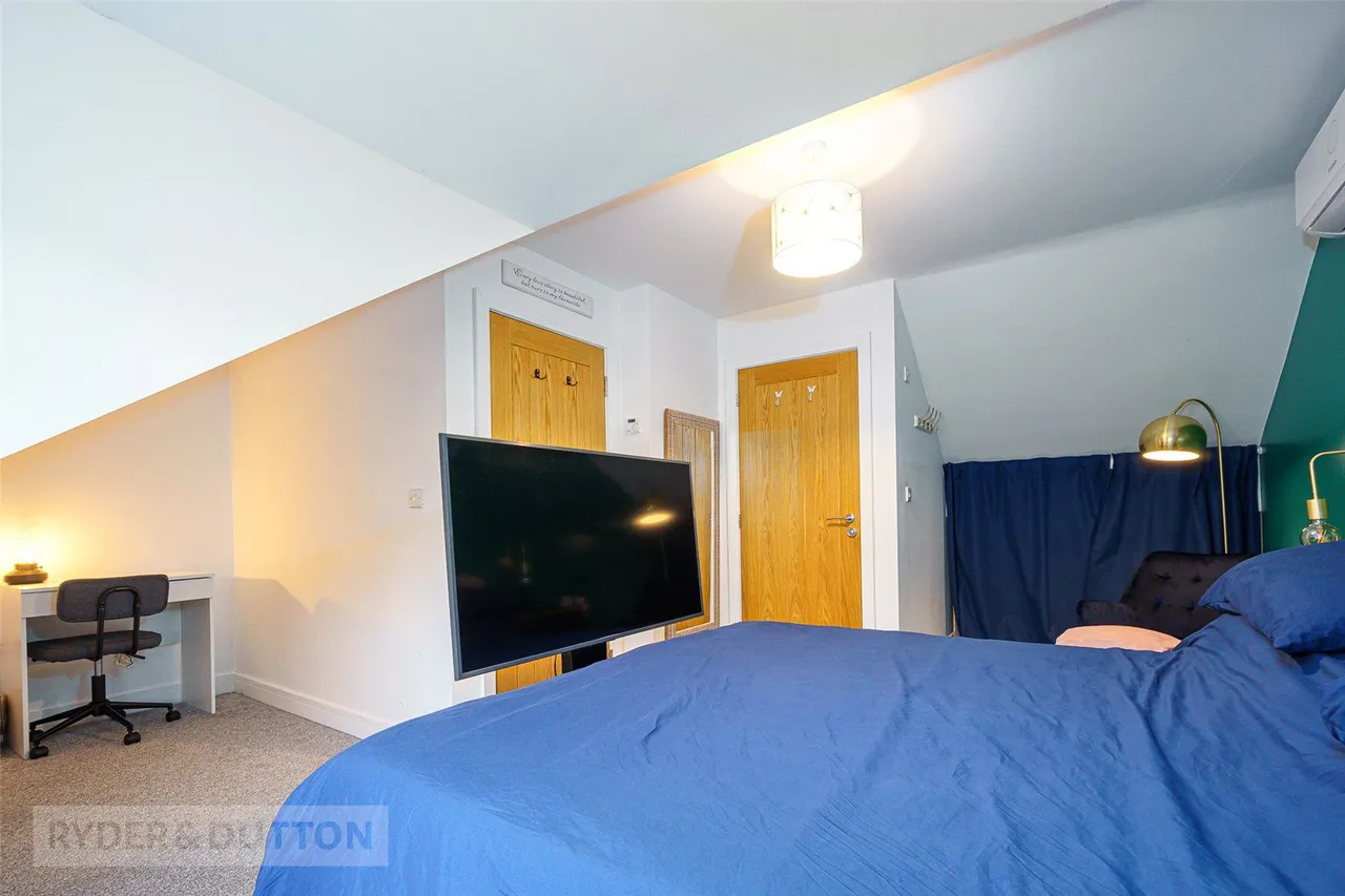 Kinder Avenue, Cowlersley, HD4, photo 10
