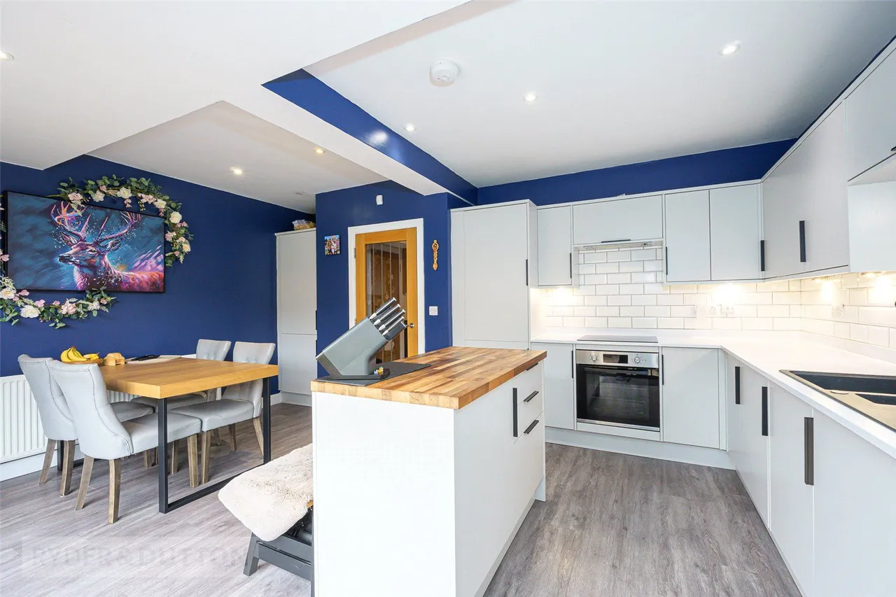 Kinder Avenue, Cowlersley, HD4, photo 5