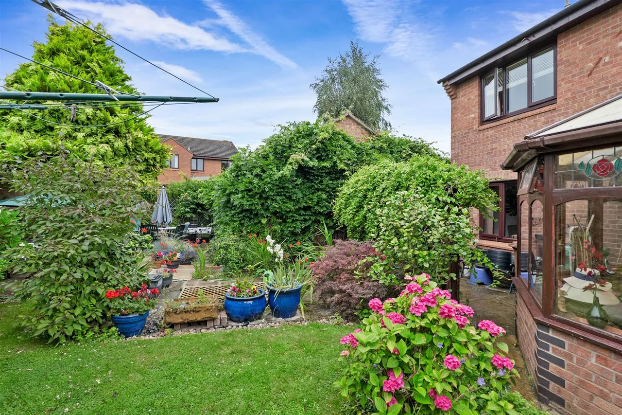 St. James Close, Harvington, WR11, photo 16