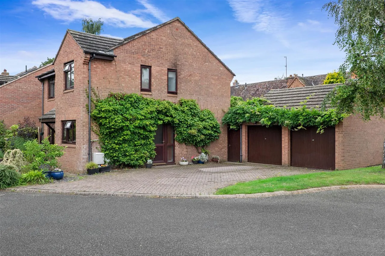 St. James Close, Harvington, WR11, photo 17