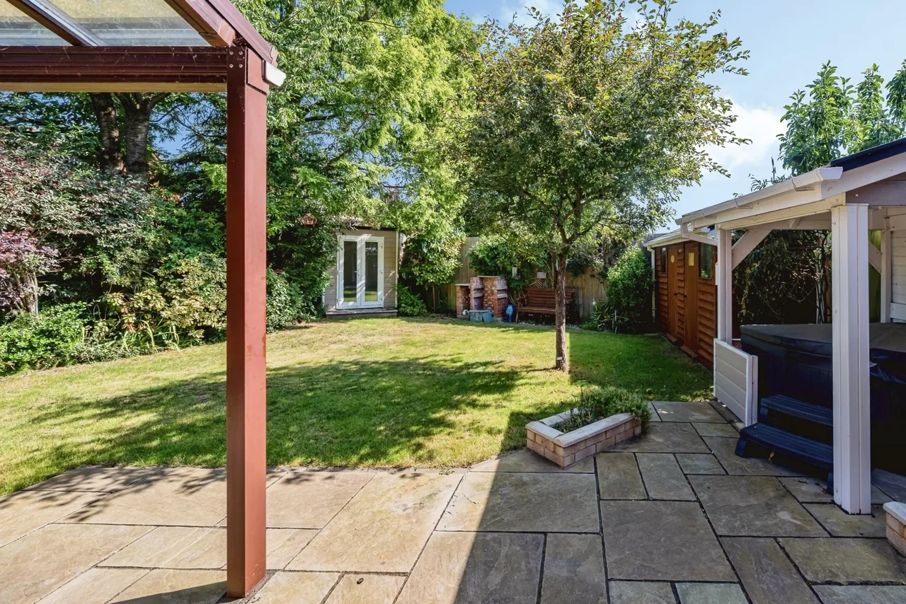 Wheelwrights, Weston Turville, Aylesbury, Buckinghamshire, HP22, photo 17