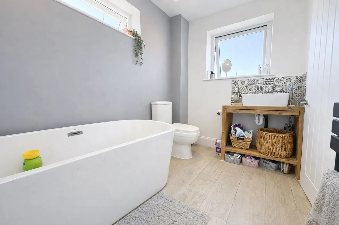 Hornsea Road, STOCKPORT, Cheshire, SK2, photo 12