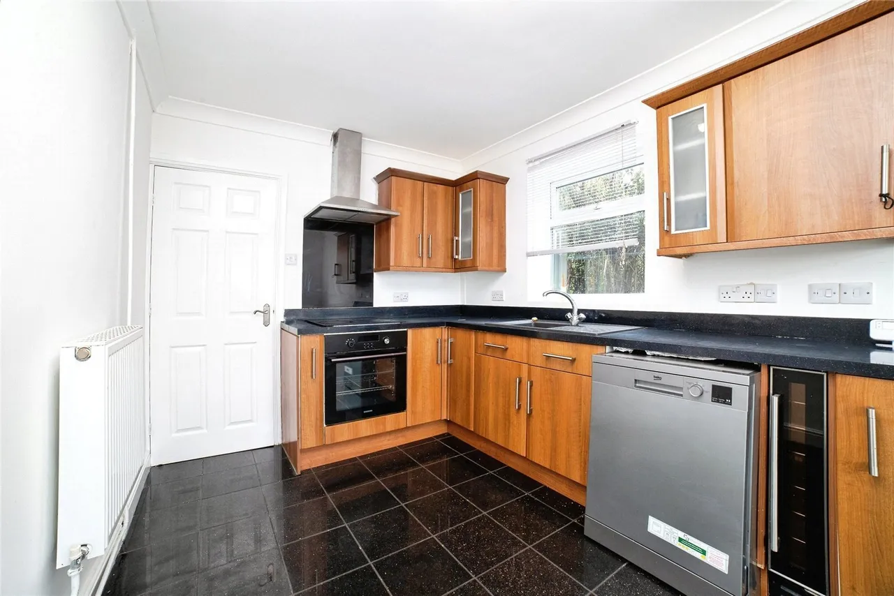 Eastfield Side, Sutton-in-Ashfield, NG17, photo 6