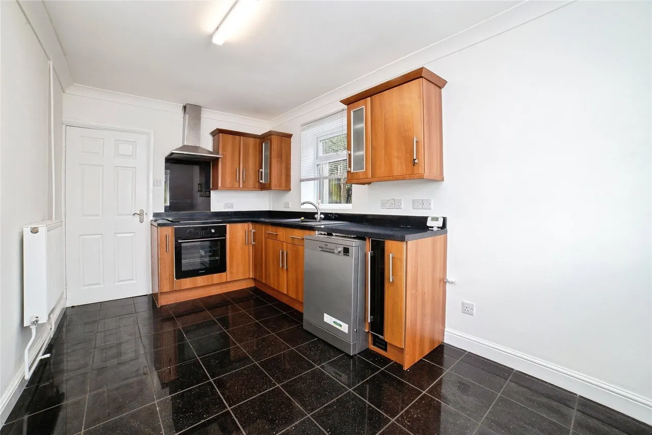 Eastfield Side, Sutton-in-Ashfield, NG17, photo 3