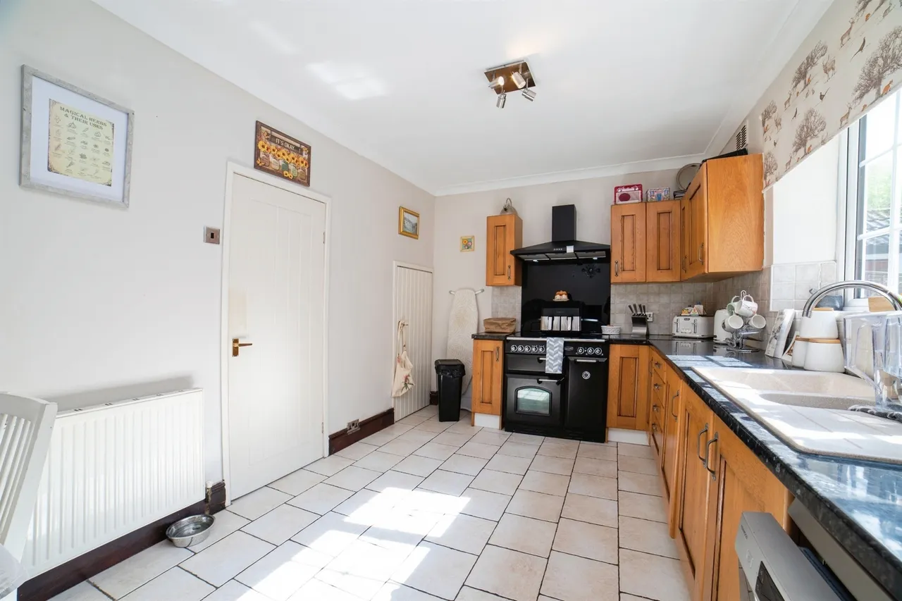 Chesterfield Road, Pleasley, NG19, photo 7