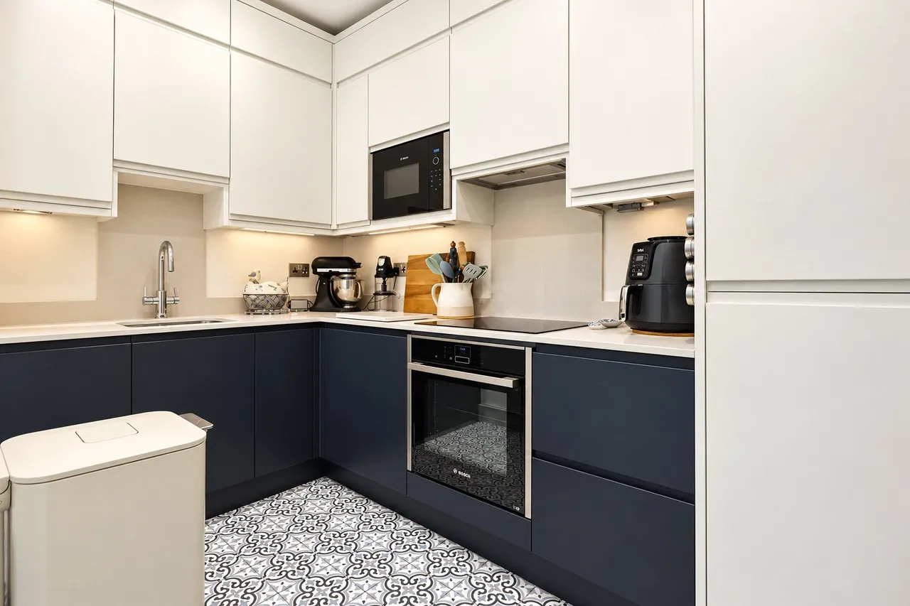 Heathside Road, Woking, GU22, photo 4