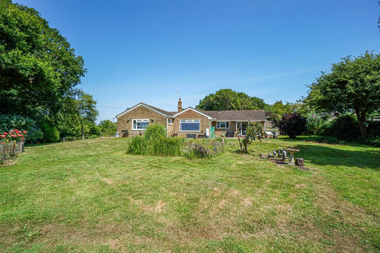 4 bed house for sale, Cliff End Lane, Pett Level