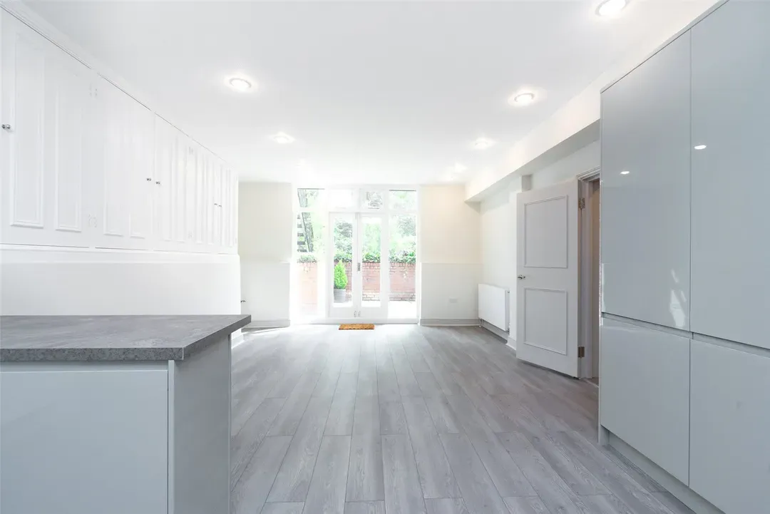 Broadhurst Gardens, South Hampstead, London, NW6, photo 12