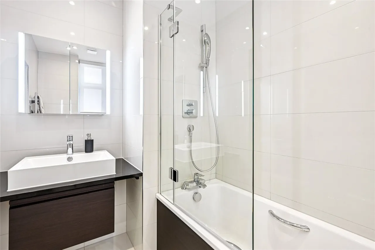 Stratton Street, London, W1J, photo 10
