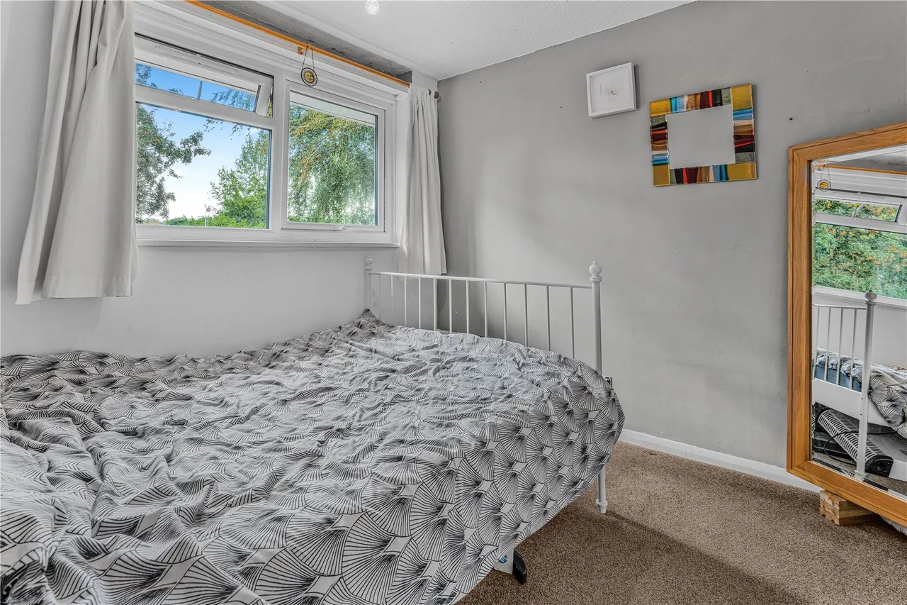 Elm Court, Knaphill, GU21, photo 9