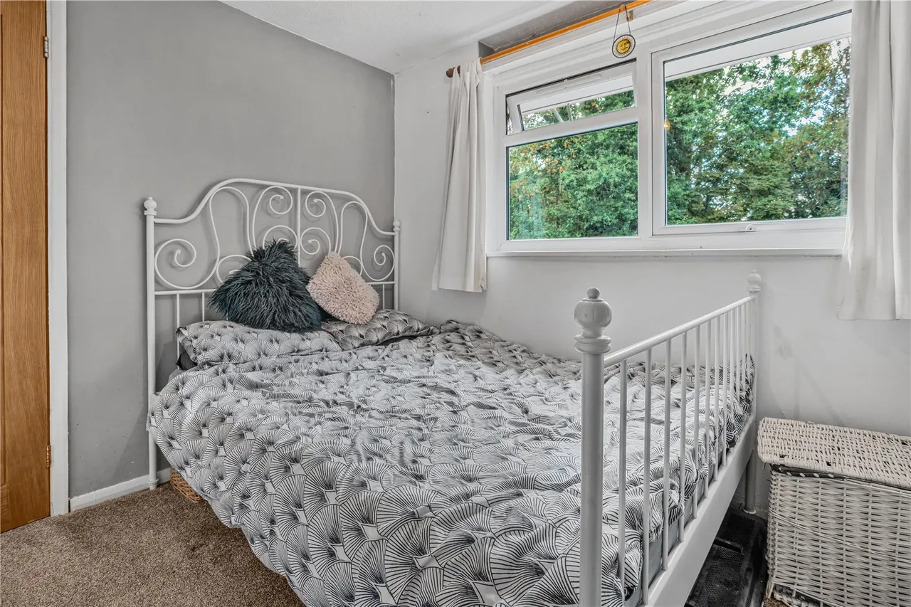 Elm Court, Knaphill, GU21, photo 10
