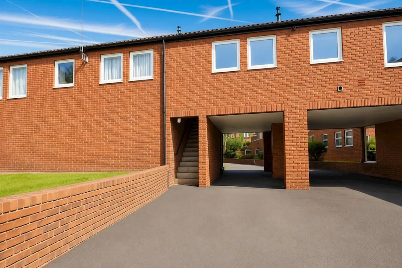 2 bed flat for sale, Kimberley, Bracknell, RG12