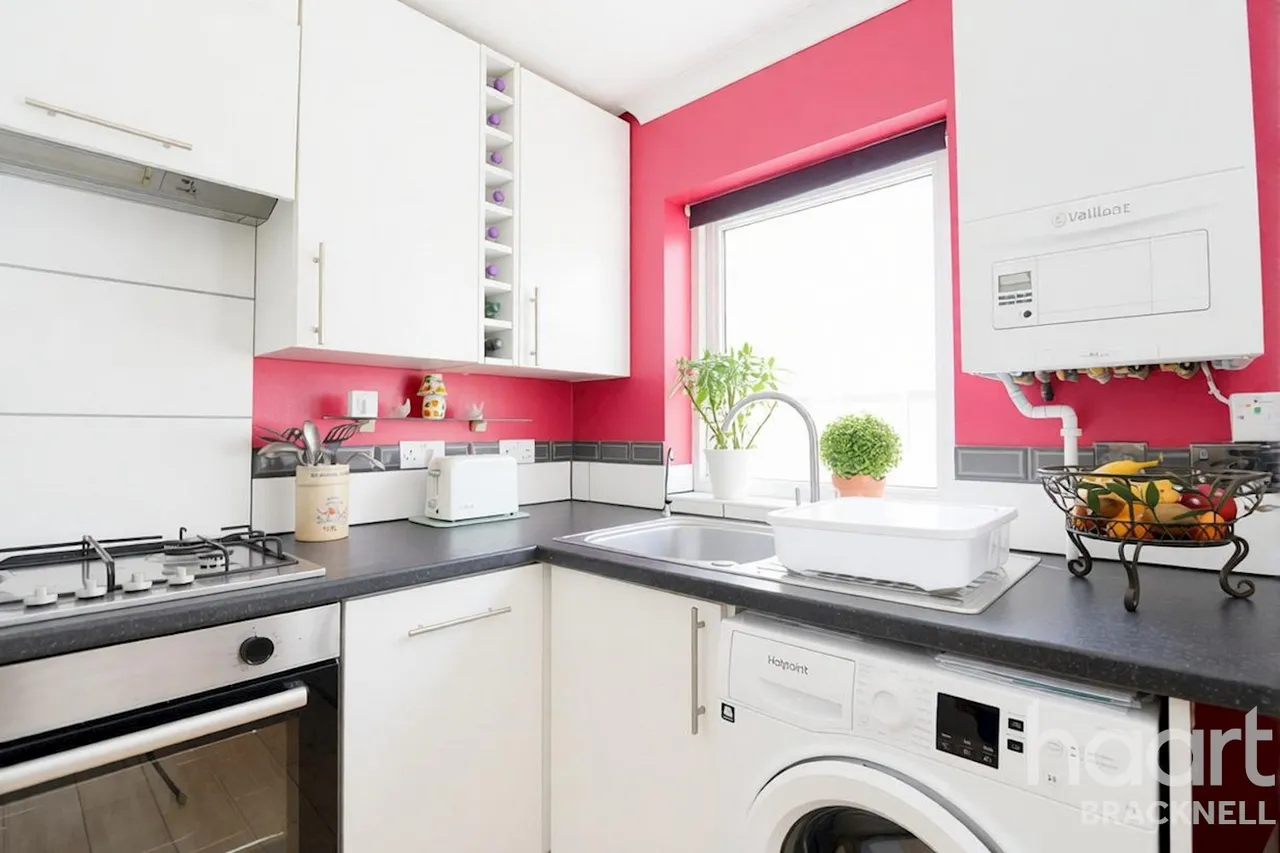Kimberley, Bracknell, RG12, photo 23