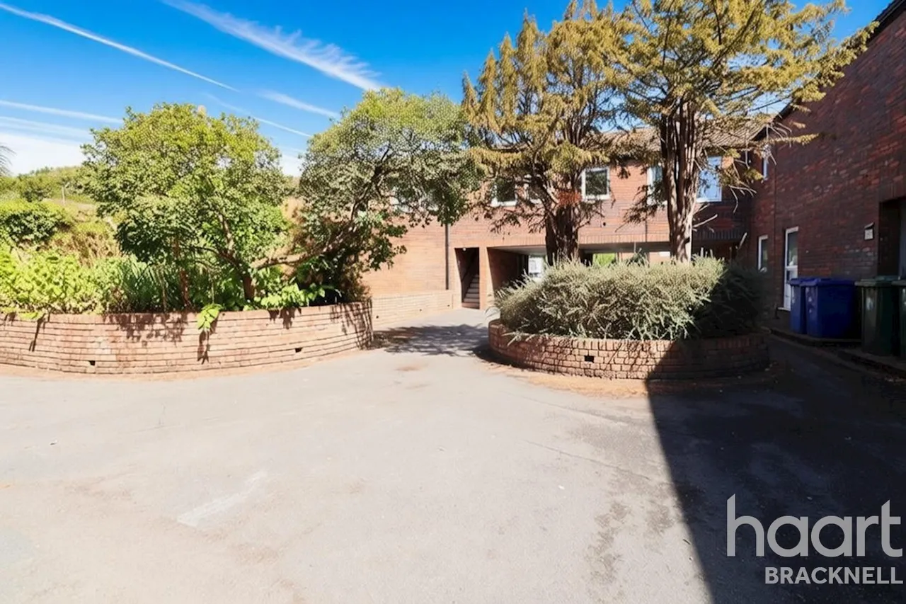 Kimberley, Bracknell, RG12, photo 24