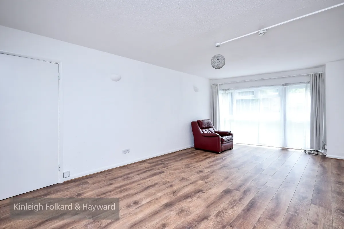 2 bed flat to rent, Windsor Court, London, N14