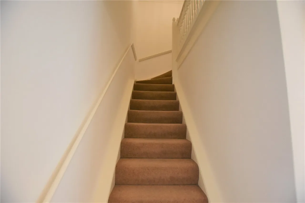 Eleanor Close, London, SE16, photo 6