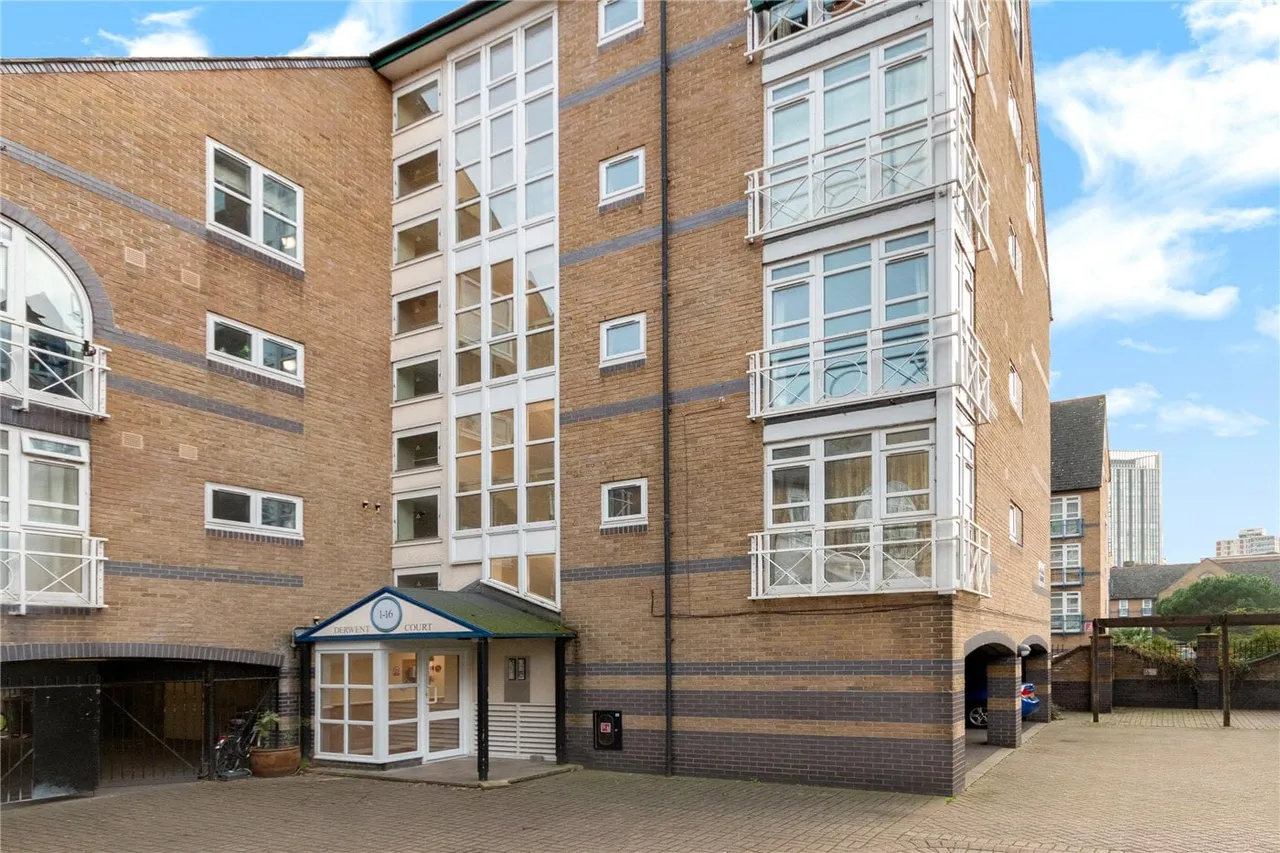 Eleanor Close, London, SE16, photo 4