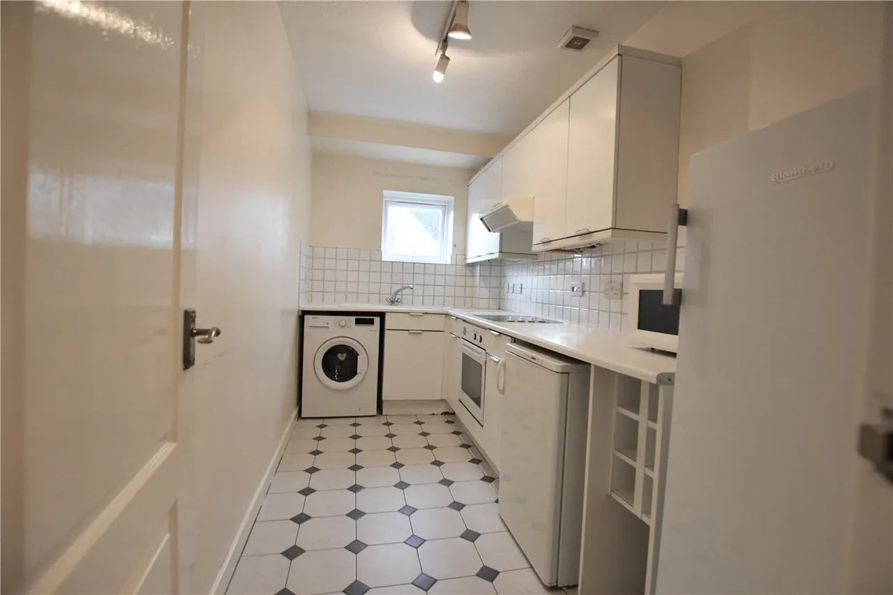 Eleanor Close, London, SE16, photo 10