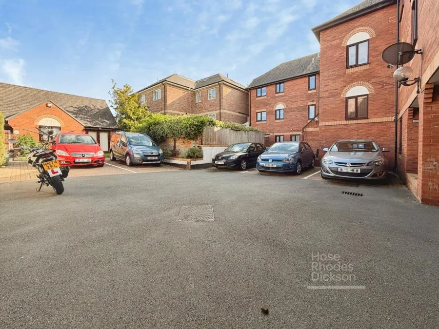 Trafalgar Road, Newport, PO30, photo 8