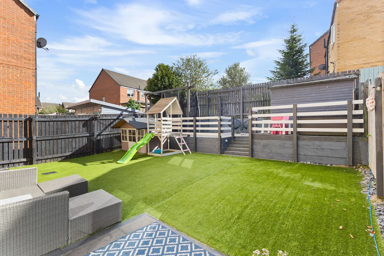 Lumley Gardens, Castleford, photo 23