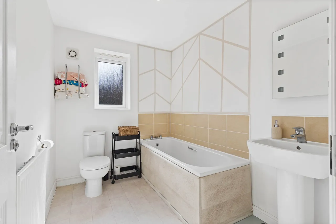 Lumley Gardens, Castleford, photo 21