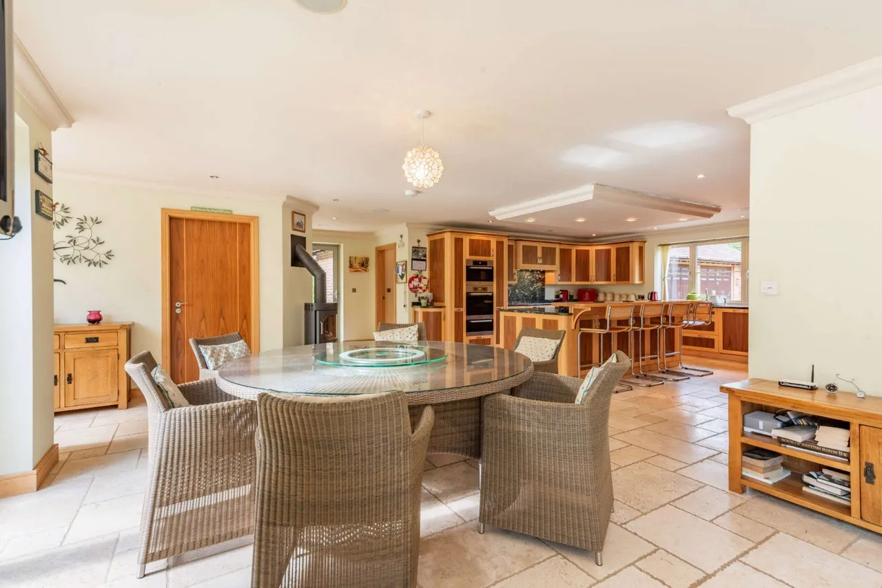 West Meon, Petersfield, Hampshire, GU32 1JS, photo 6
