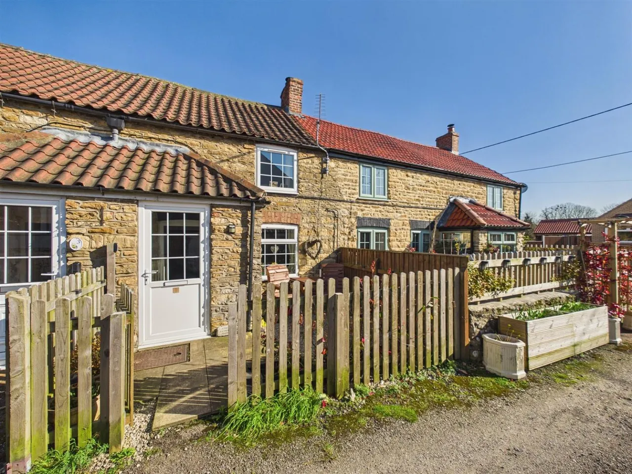 2 bed house for sale — West End Place, Ingham, Lincoln
