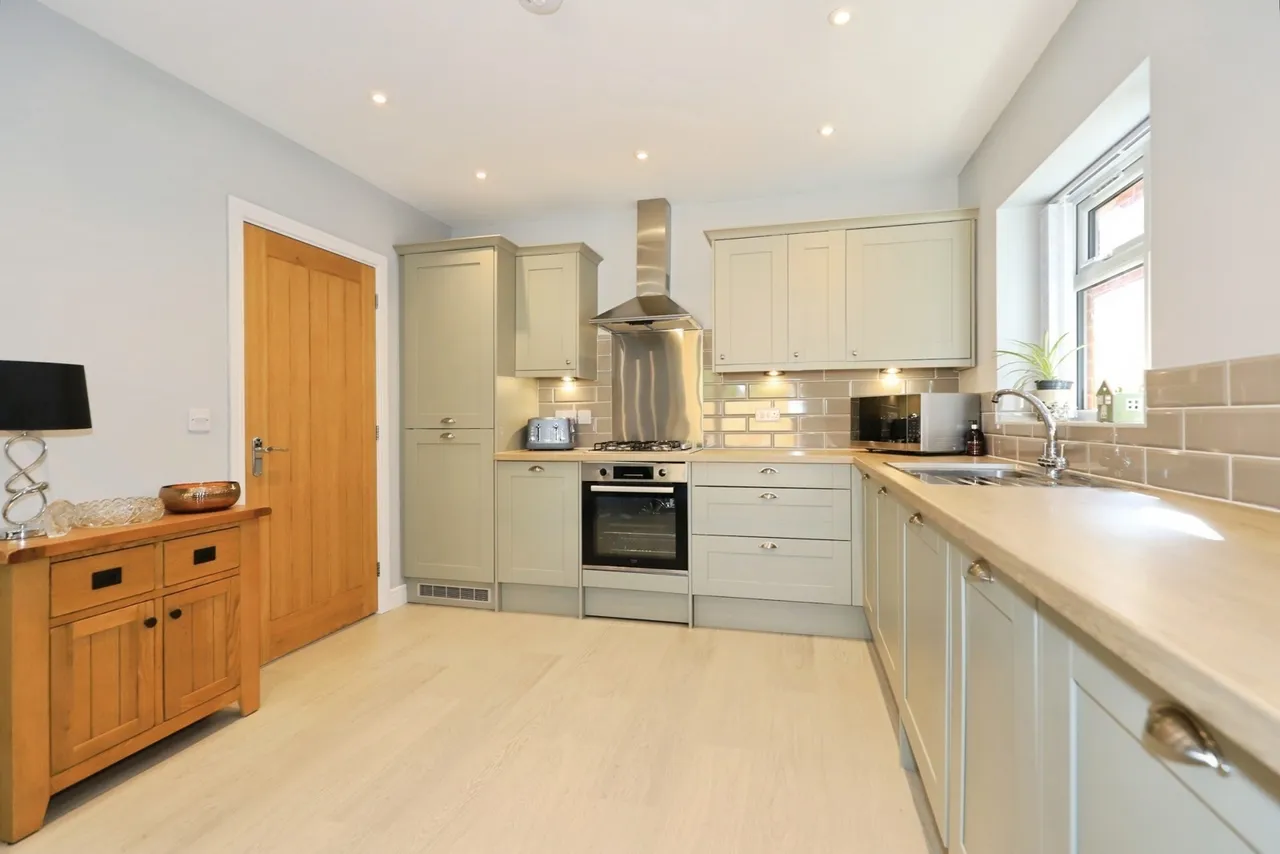 Ludlow Road, Kidderminster, DY10, photo 4