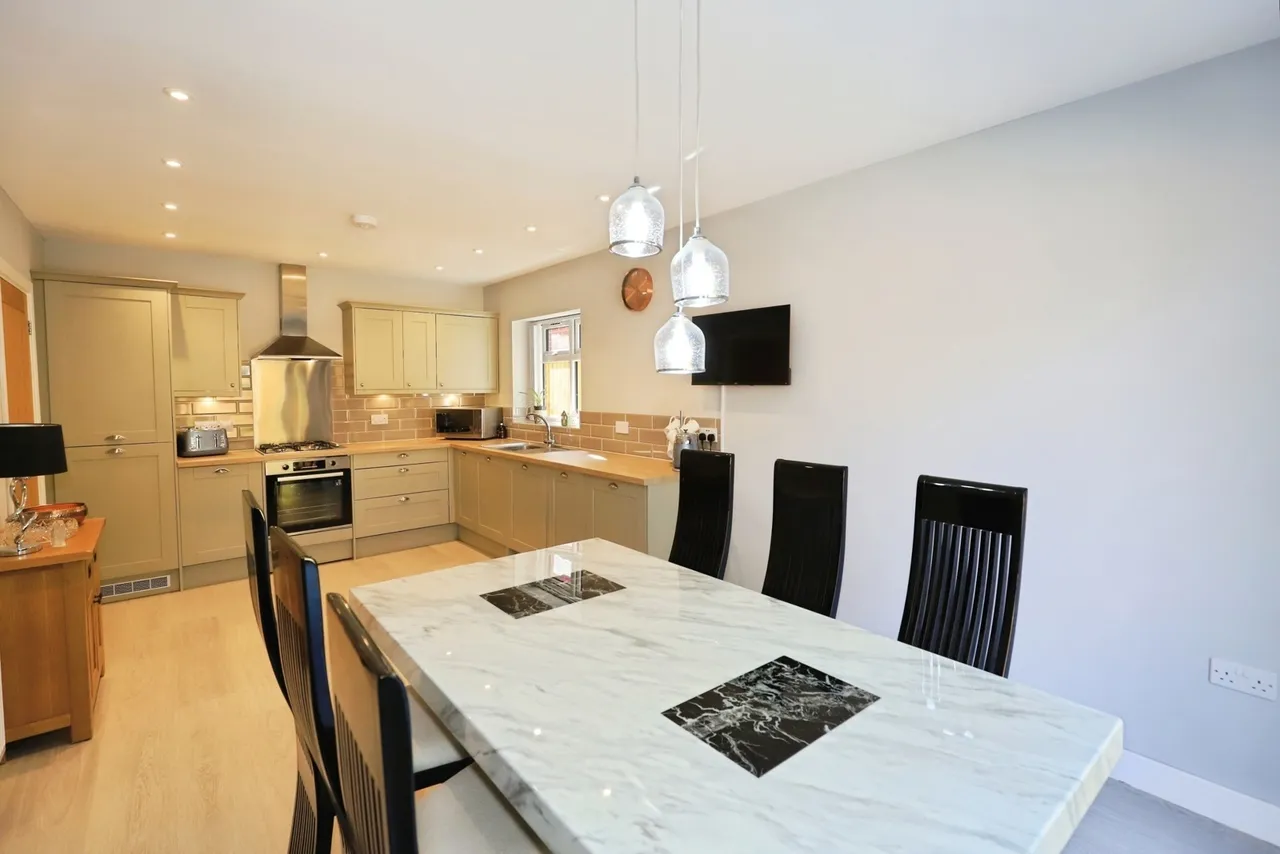 Ludlow Road, Kidderminster, DY10, photo 9