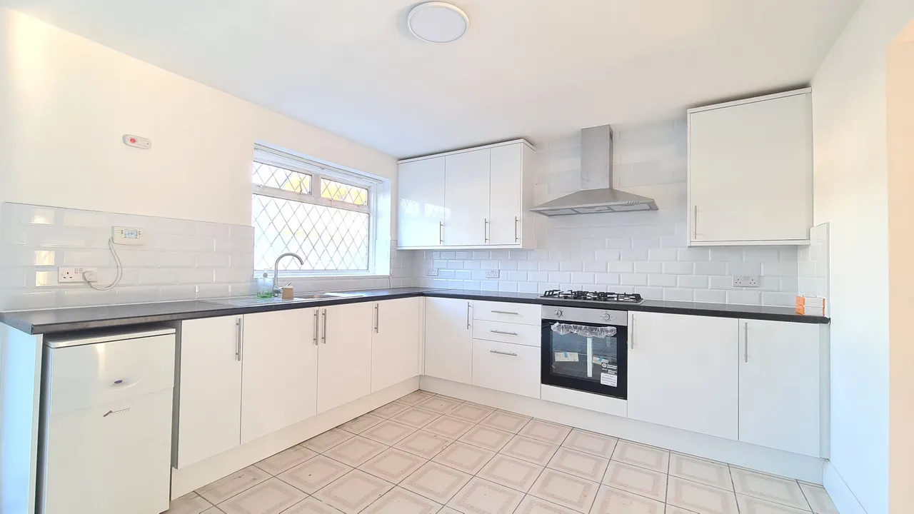 Bath Road, Hounslow, photo 6