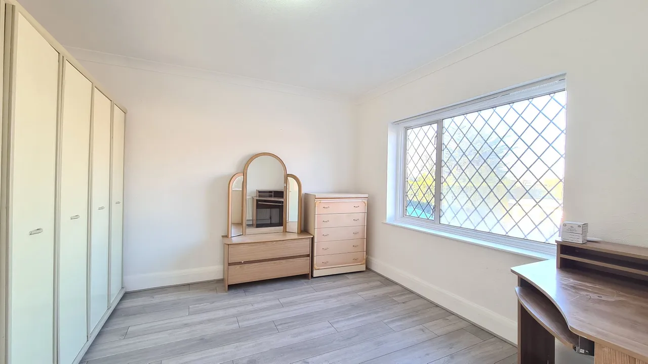 Bath Road, Hounslow, photo 2